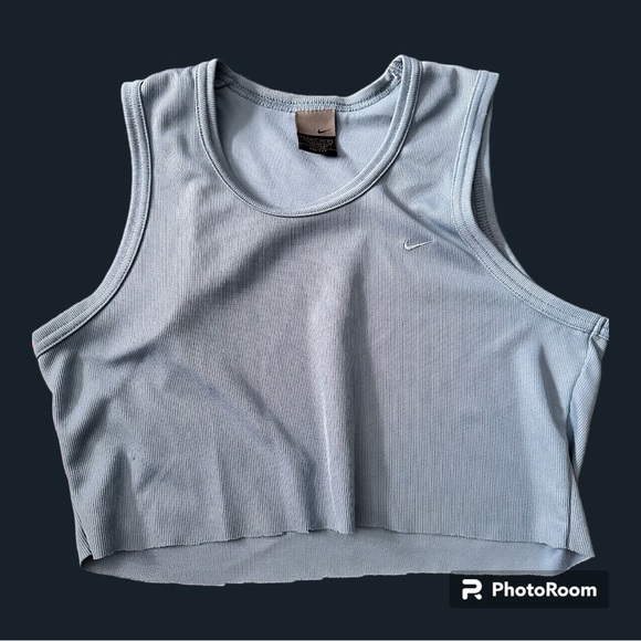 Nike crop top - Picture 1 of 6